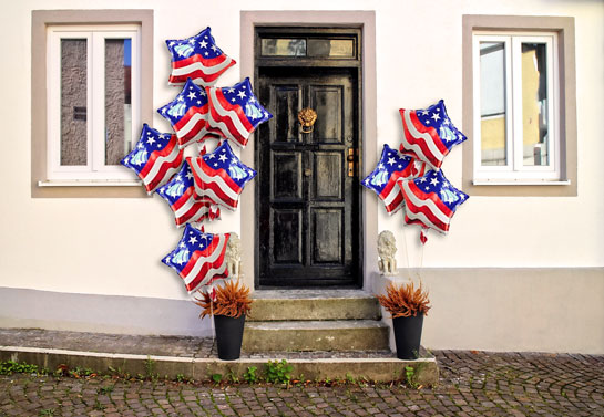 patriotic balloon decor idea for the front door