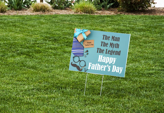 yard decorating idea for Father's Day in a free-standing style