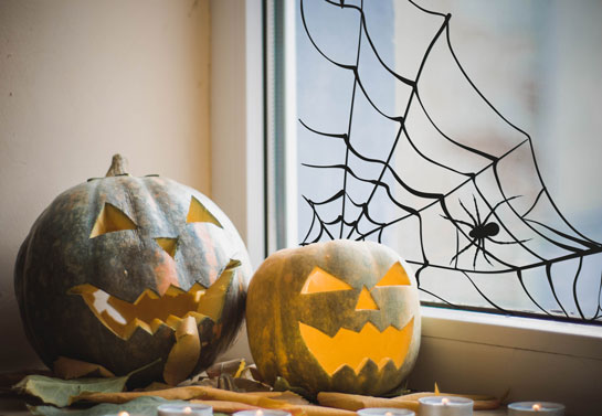 spider web Halloween window idea
