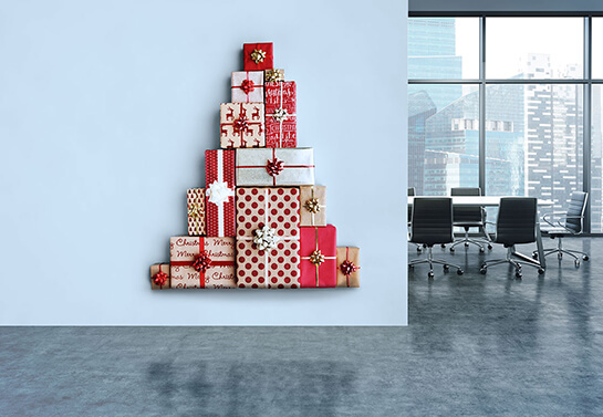 Office Wall Christmas Decorating Idea With Gifts 