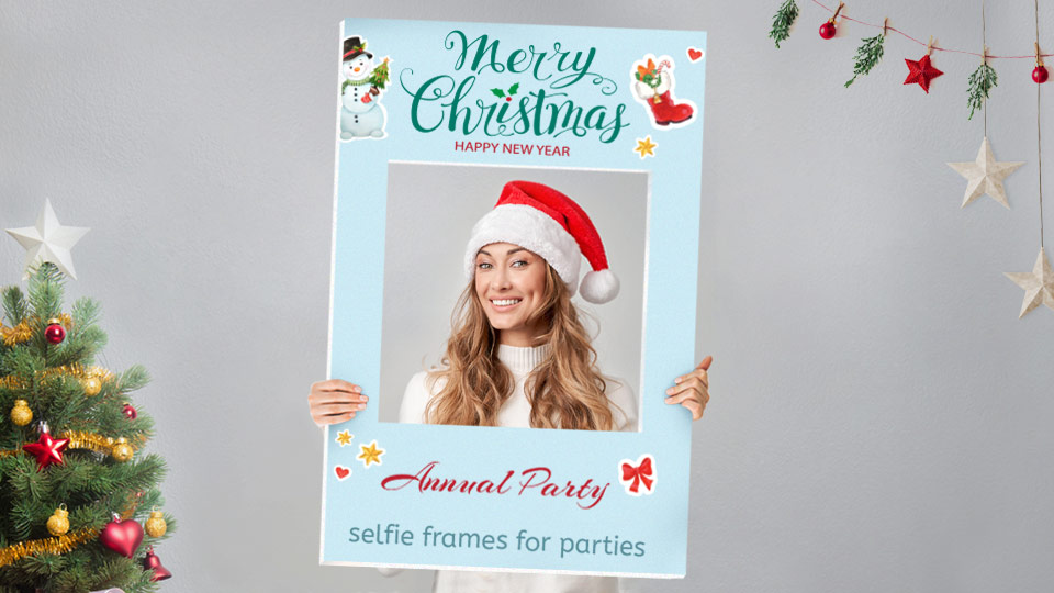 Medium selfie frame for Christmas parties with thematic texts and illustrations