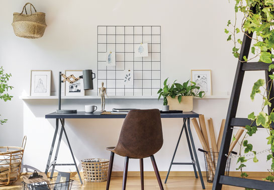 Here\'s How to Decorate a Small Office With Space-Saving Ideas | Blog