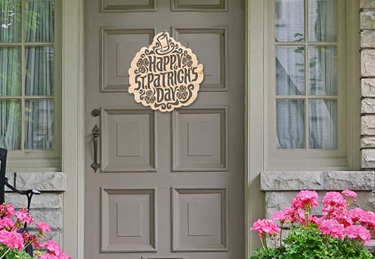 St. Patrick's Day door wooden decoration idea